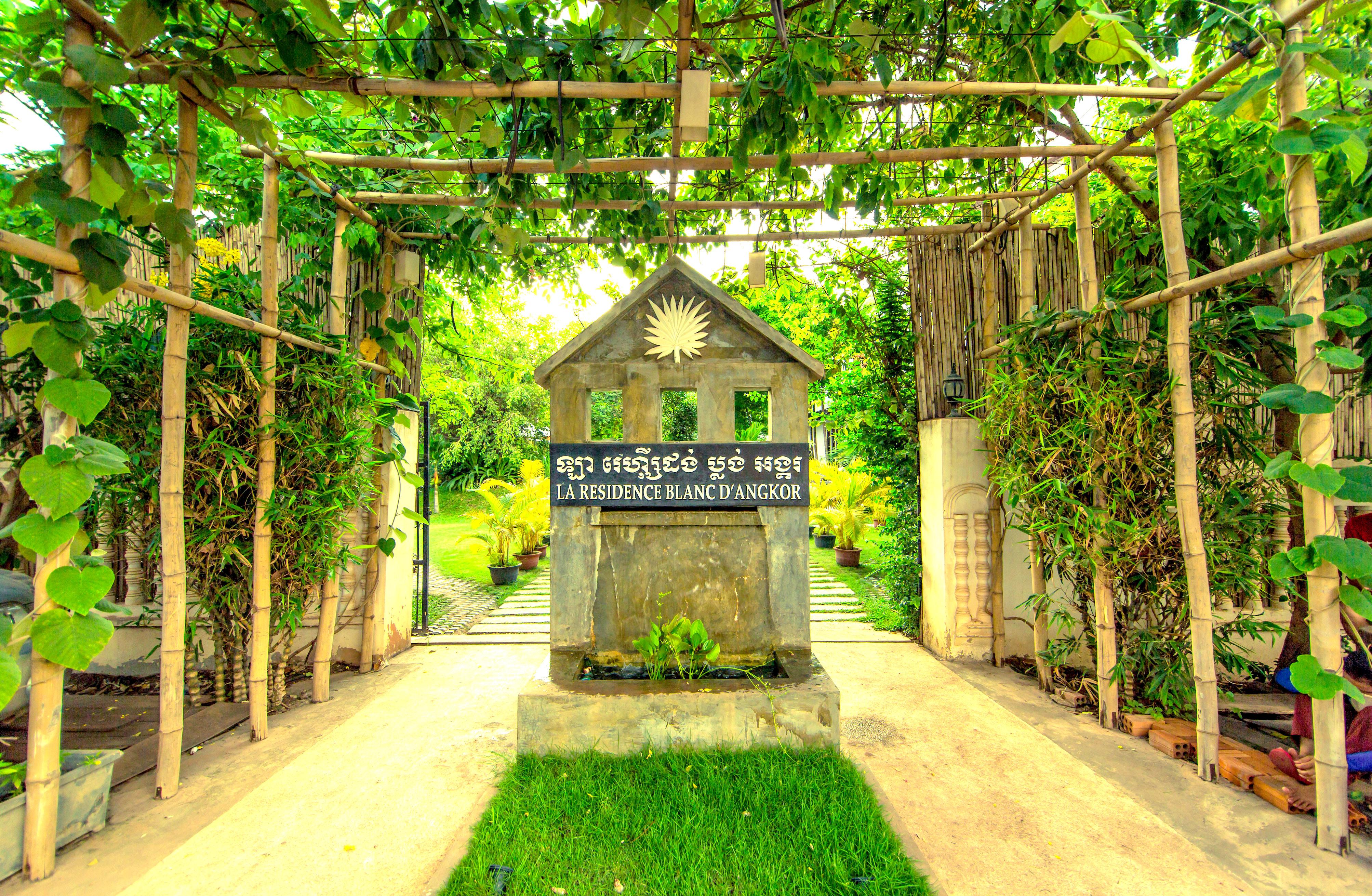 La Residence Blanc D'Angkor Siem Reap Bagian luar foto