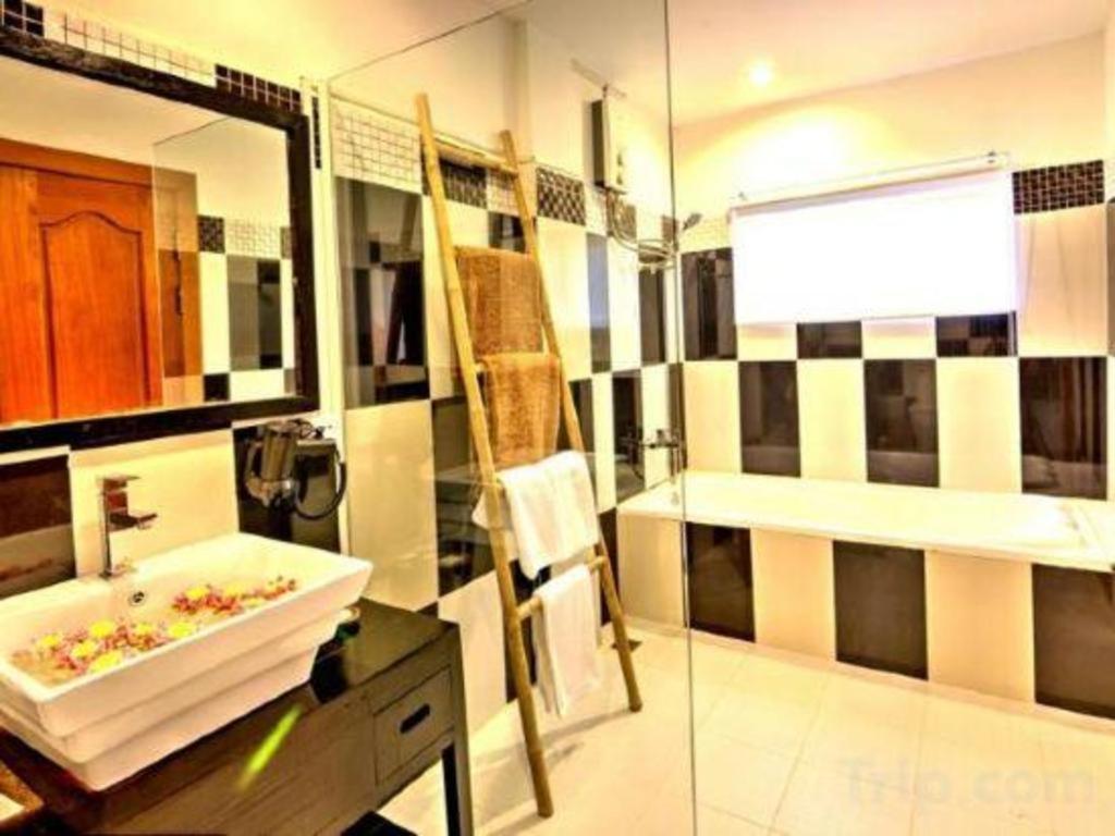 La Residence Blanc D'Angkor Siem Reap Bagian luar foto