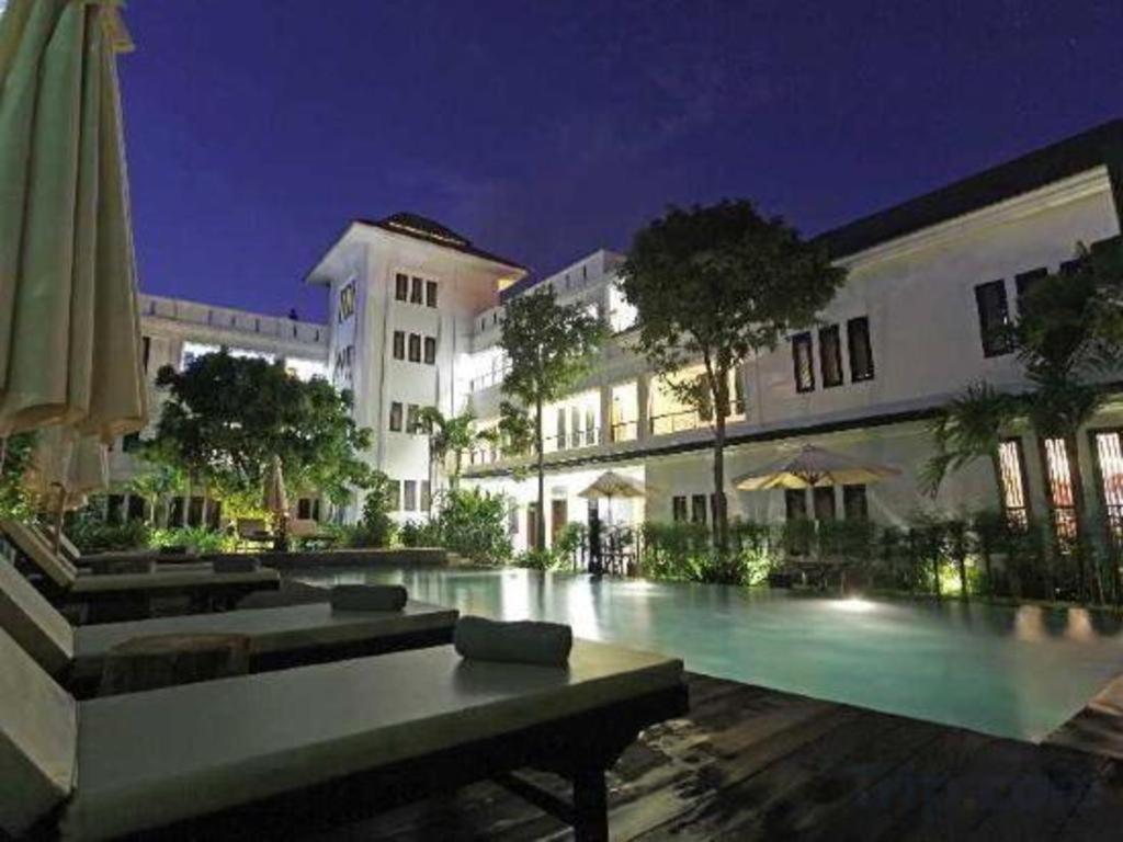 La Residence Blanc D'Angkor Siem Reap Bagian luar foto